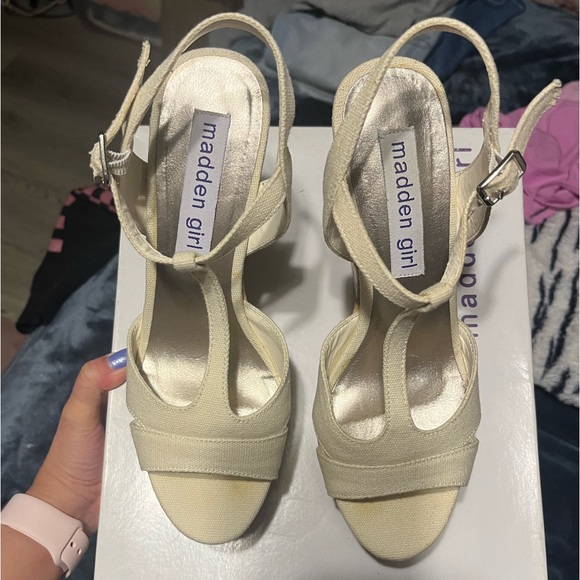 Madden Girl tall wedges - Picture 5 of 10